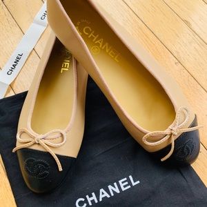 Chanel nude ballerina flats